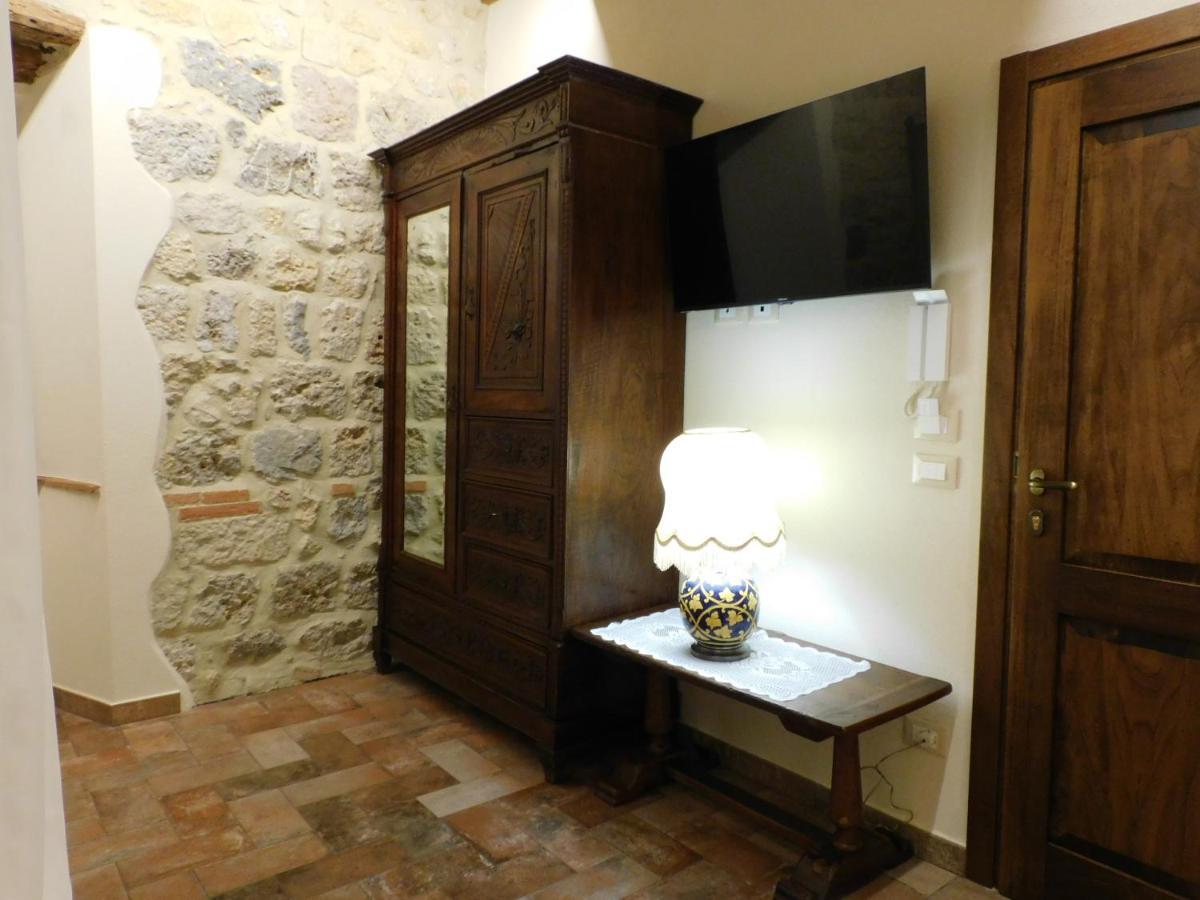 Sognare Nel Castello Hotel Monteriggioni Kültér fotó