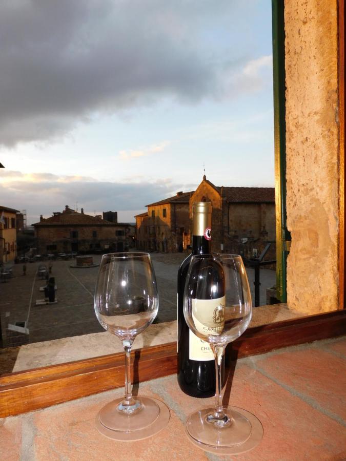 Sognare Nel Castello Hotel Monteriggioni Kültér fotó
