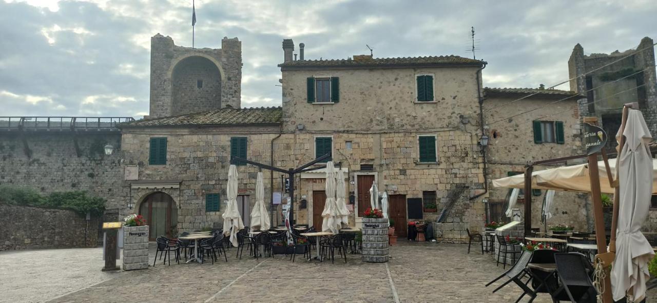 Sognare Nel Castello Hotel Monteriggioni Kültér fotó