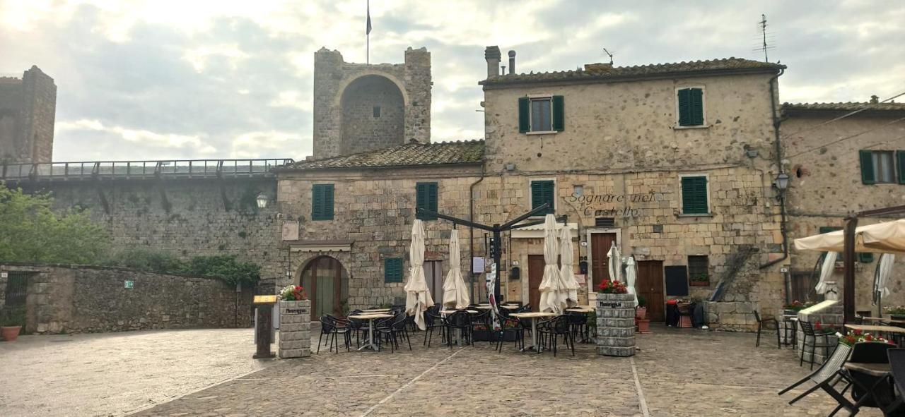 Sognare Nel Castello Hotel Monteriggioni Kültér fotó