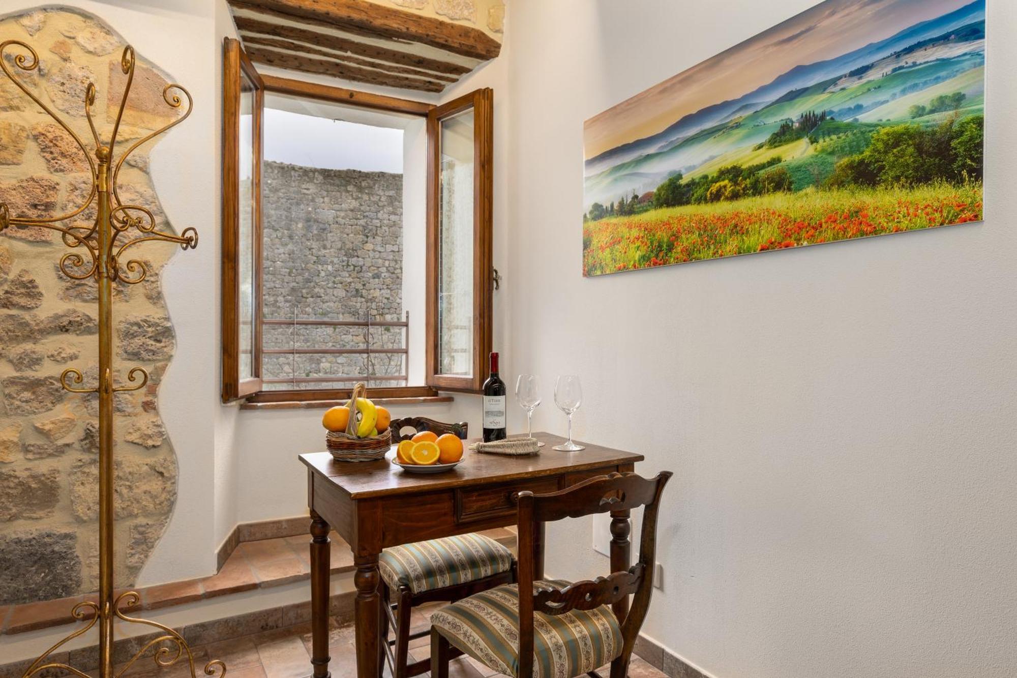 Sognare Nel Castello Hotel Monteriggioni Kültér fotó